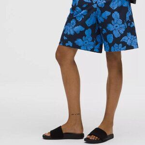 Lululemon Women's Restfeel Slide, Size 6